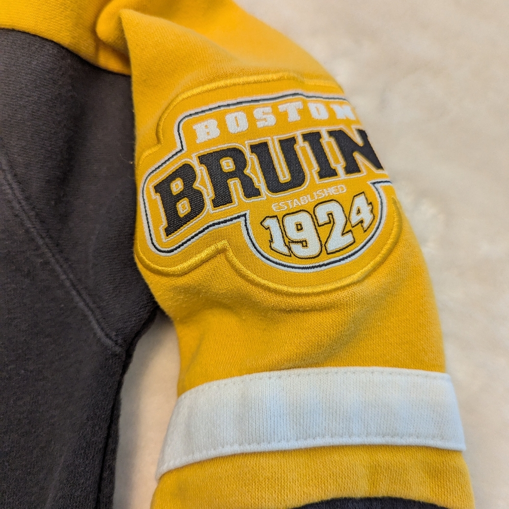 Majestic NHL Youth Boston Bruins Pullover - Picture 3 of 7